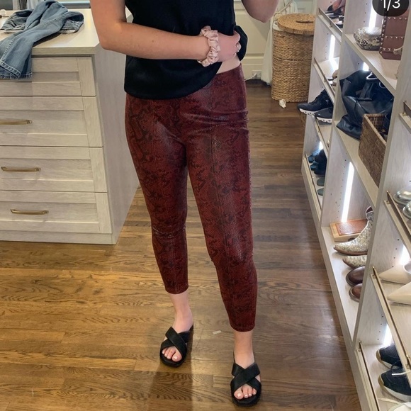 Blank NYC snakeskin pants - Picture 1 of 3